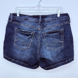 Silver Jeans Women's Jean Shorts V7